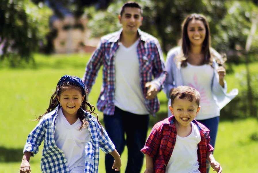 Family play together 1